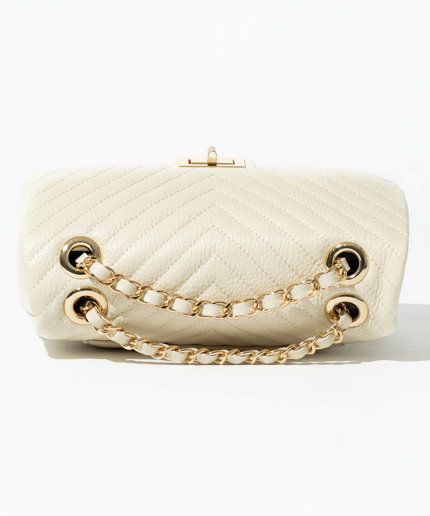 【ORNELLA/オルネラ】(NOVE-19)ラインキルティングチェーンバッグ(ゴールド金具)