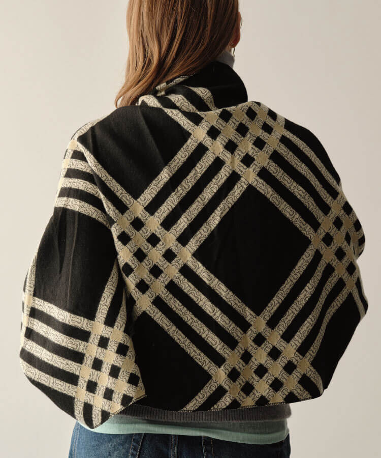 チェックデザイン柄ストール