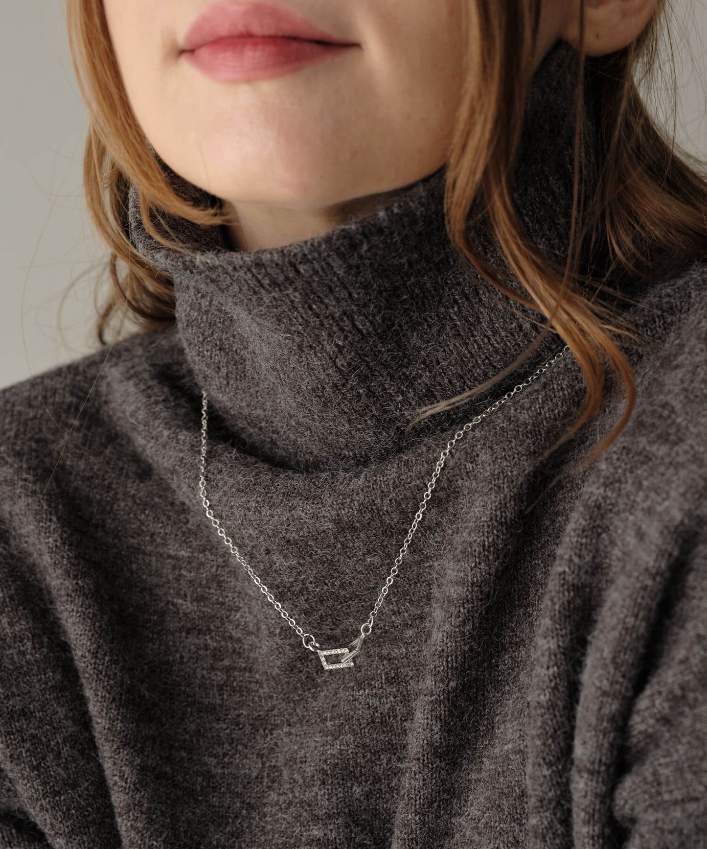 【MIA/ミア】タートルネックルーズニットPO