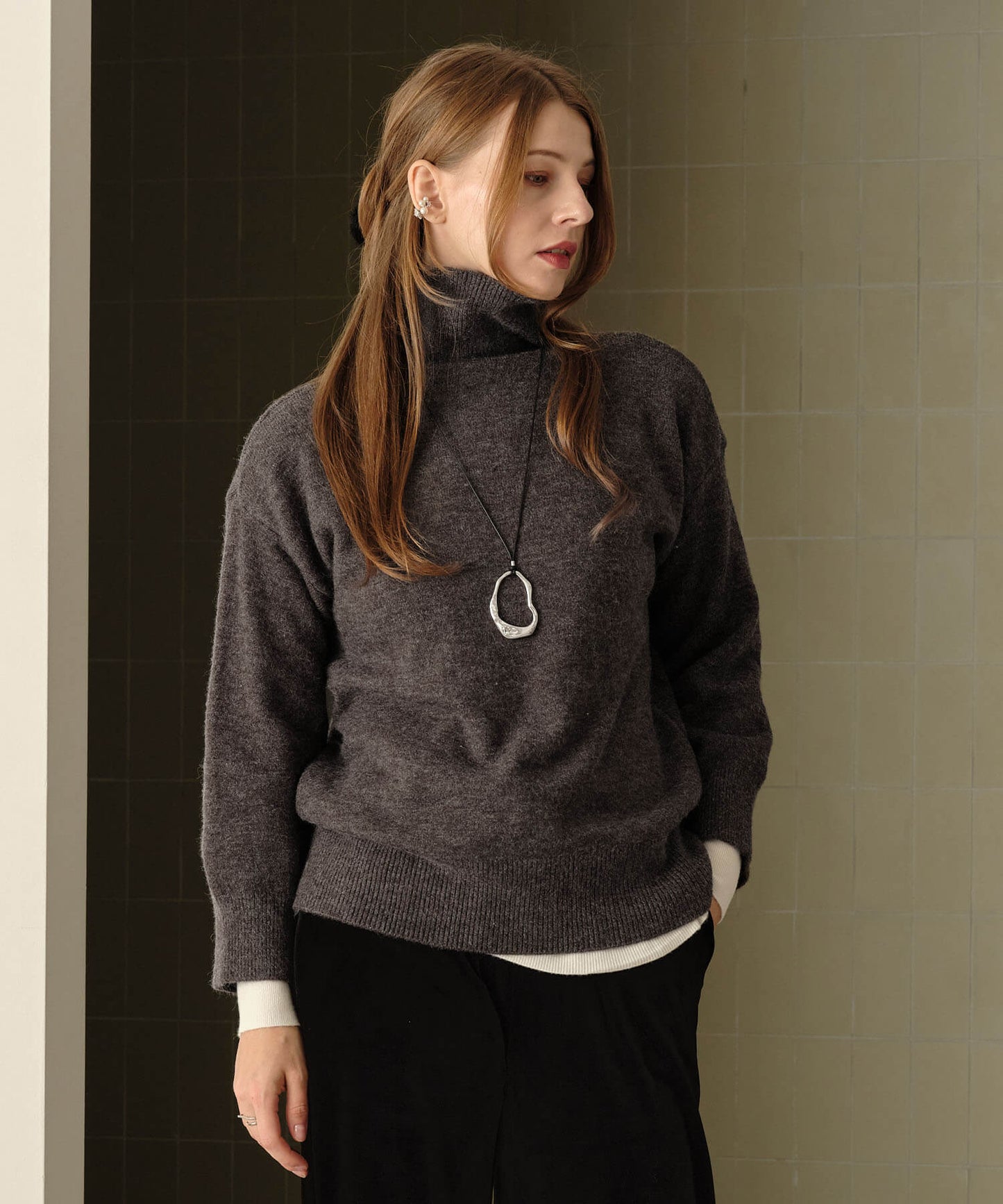 【MIA/ミア】タートルネックルーズニットPO