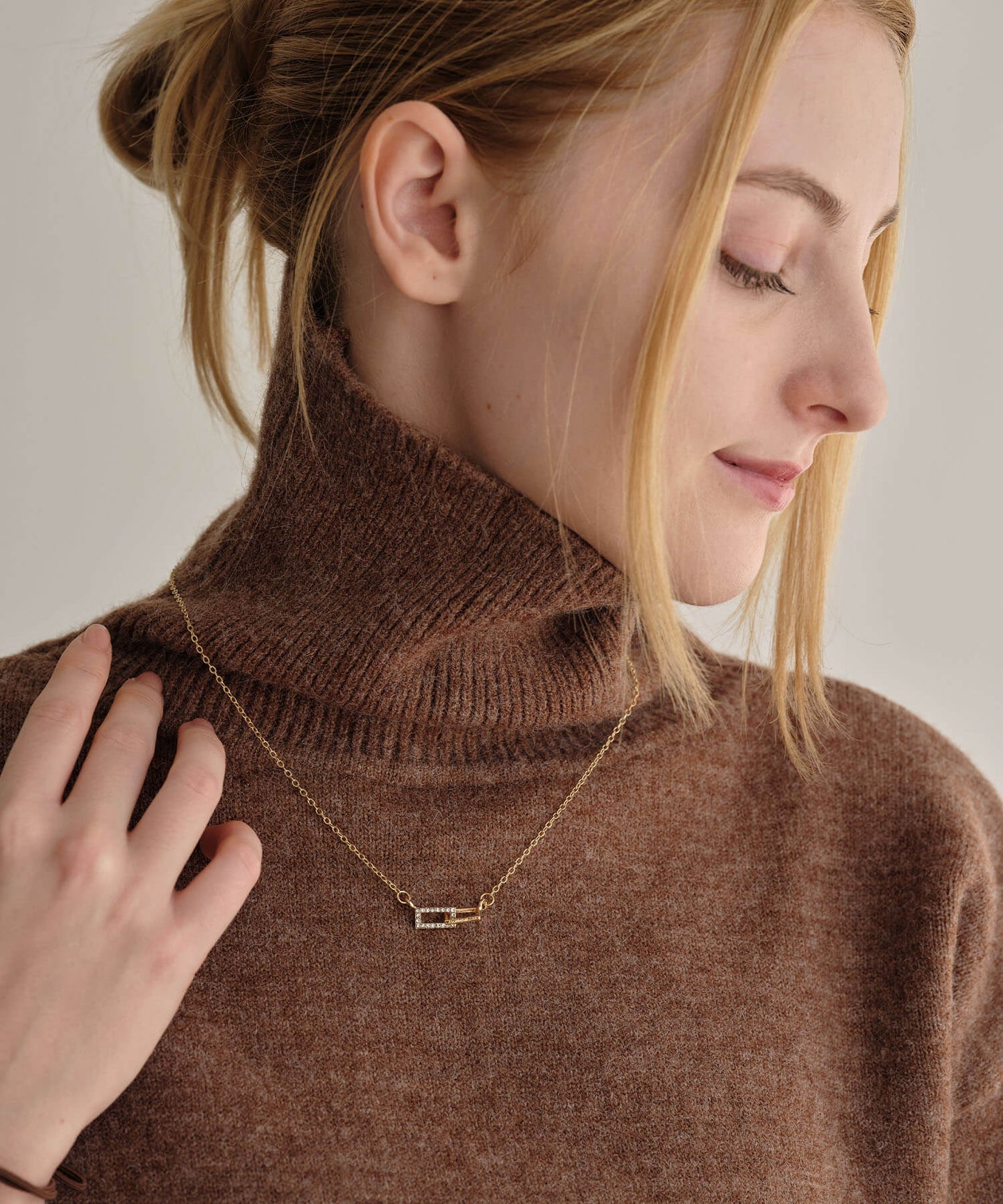 【MIA/ミア】タートルネックルーズニットPO