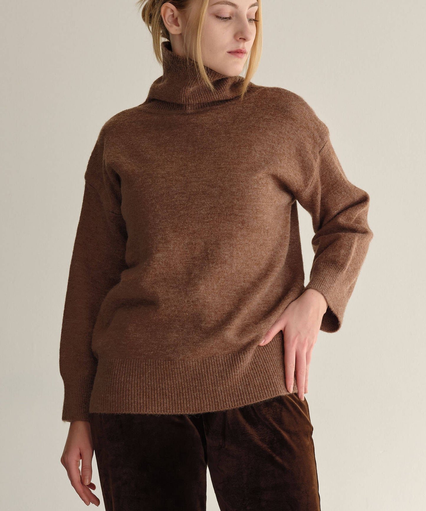 【MIA/ミア】タートルネックルーズニットPO