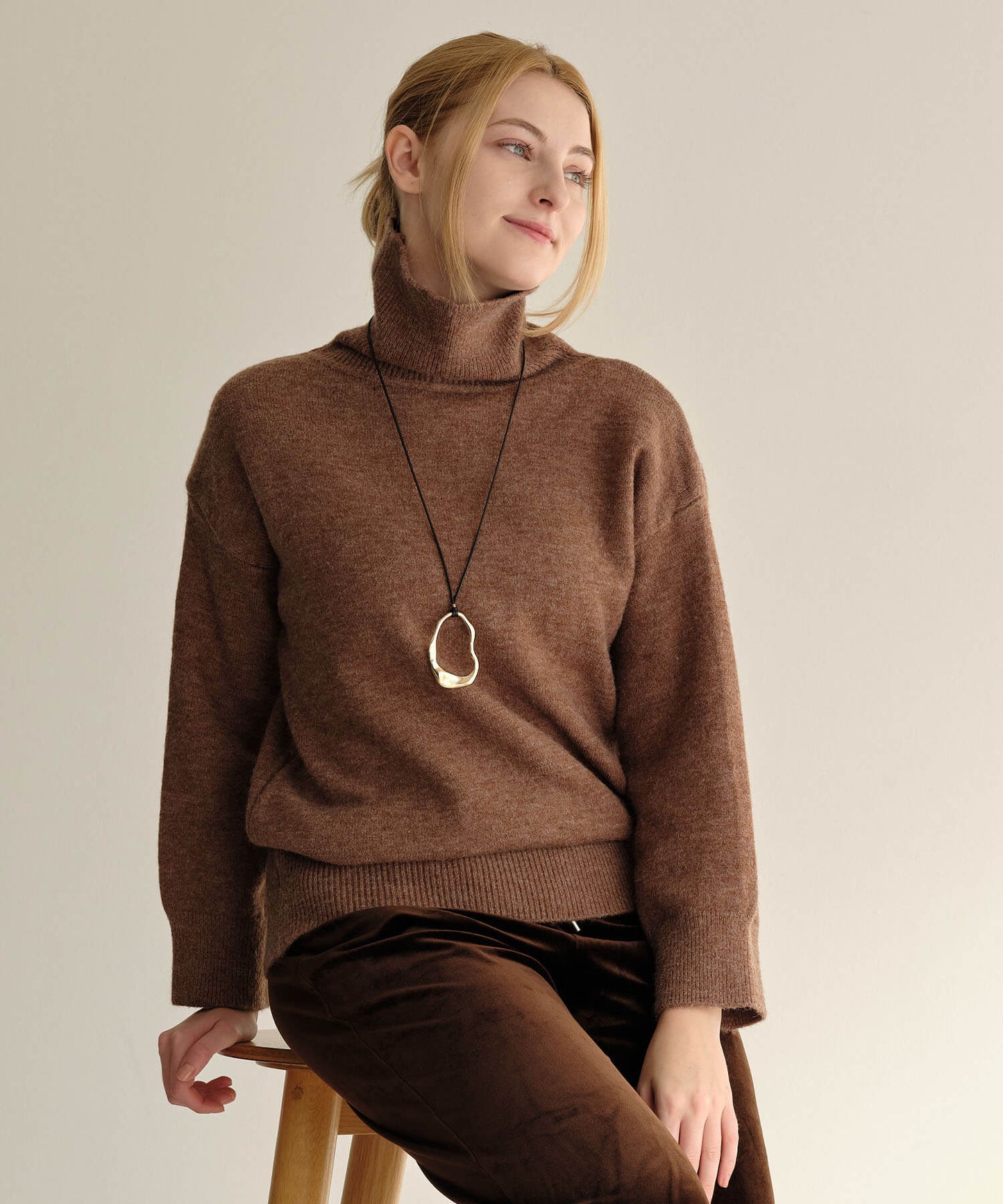 【MIA/ミア】タートルネックルーズニットPO