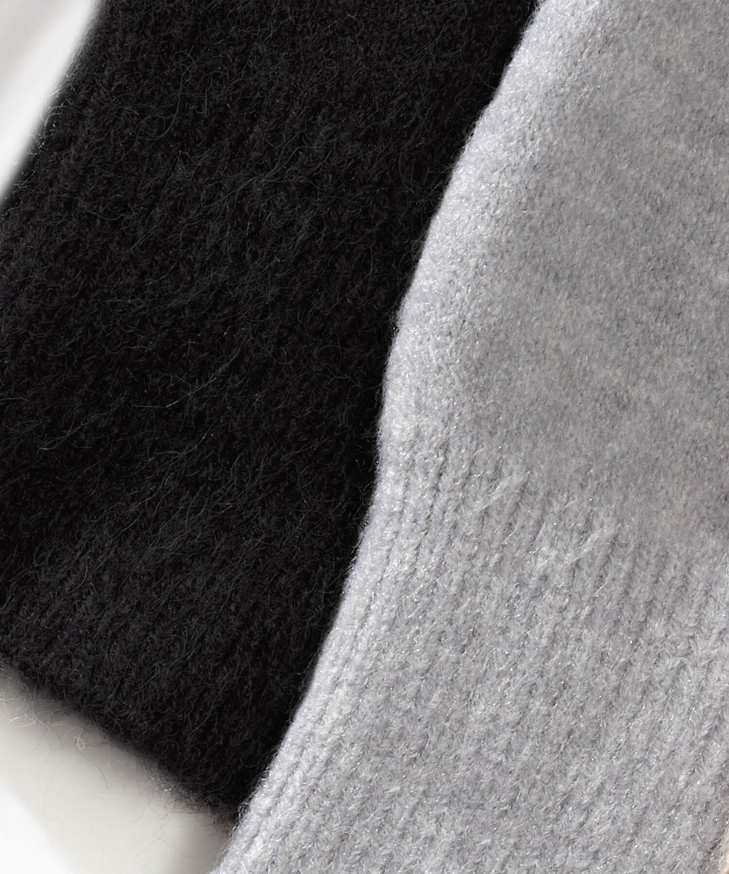 【MIA/ミア】タートルネッククロップドニットPO