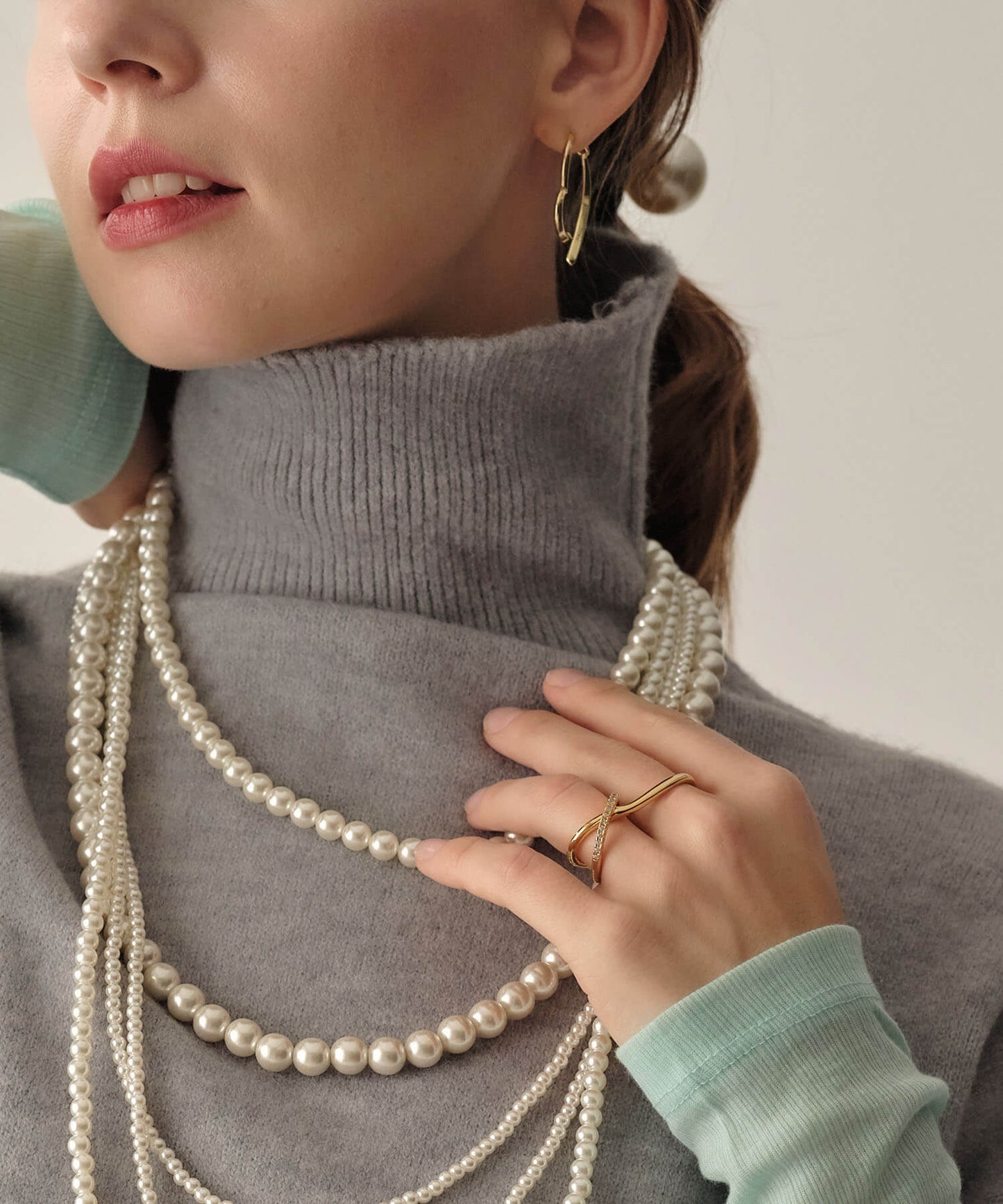 【MIA/ミア】タートルネッククロップドニットPO