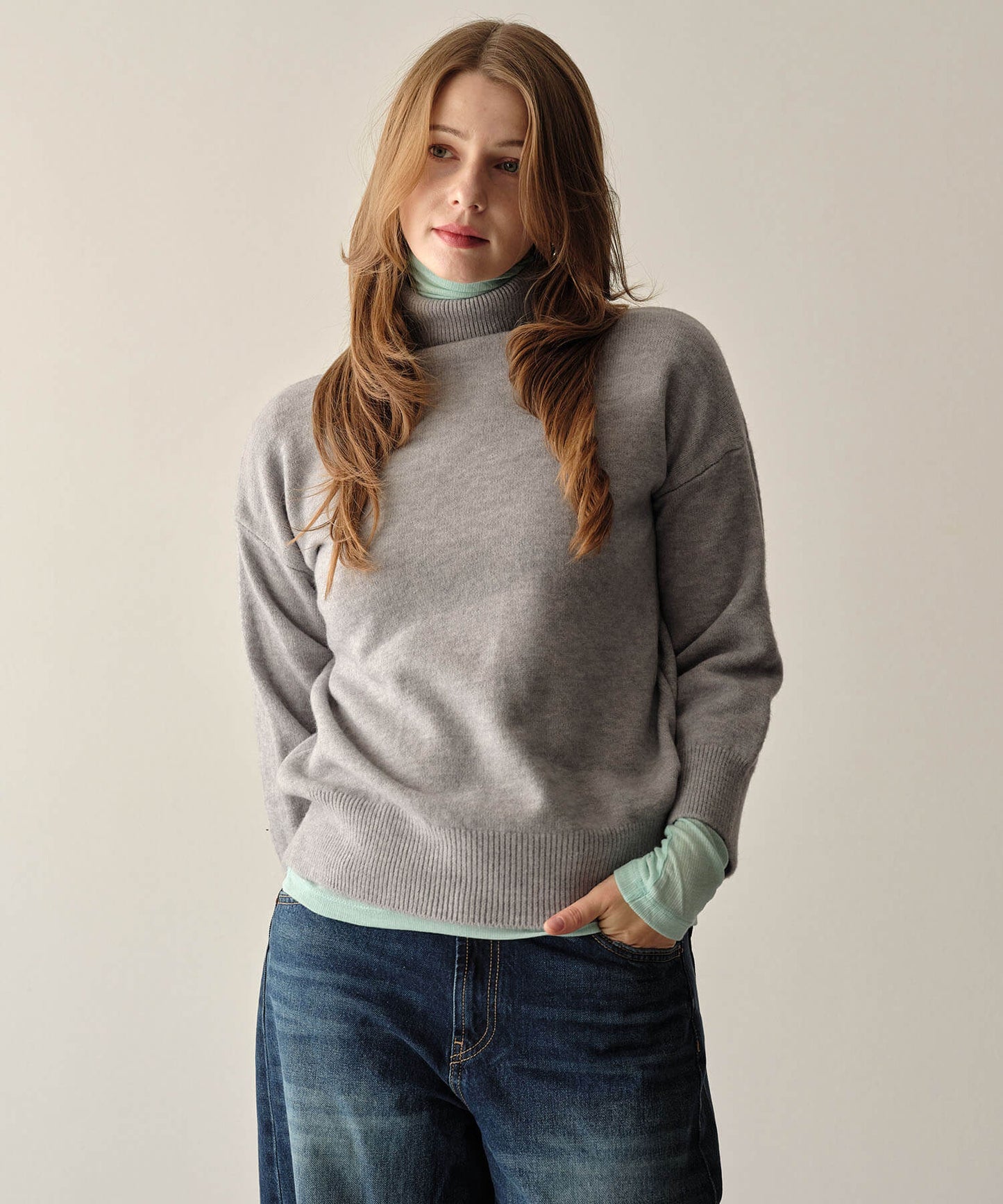 【MIA/ミア】タートルネッククロップドニットPO