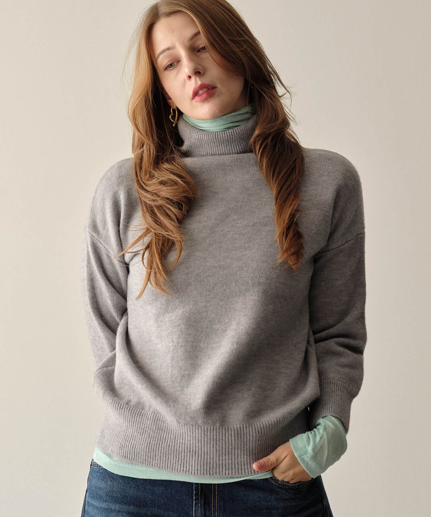 【MIA/ミア】タートルネッククロップドニットPO