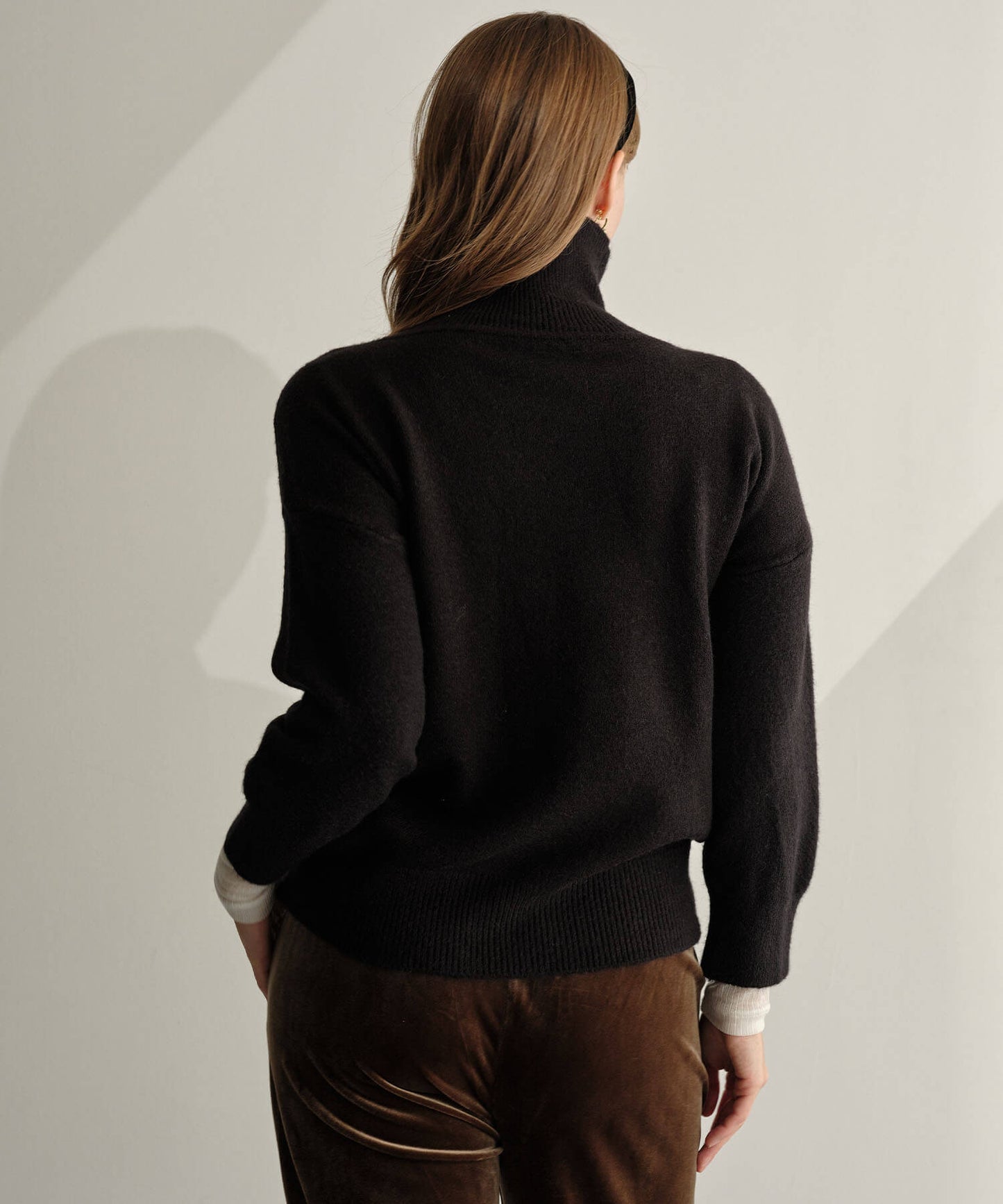 【MIA/ミア】タートルネッククロップドニットPO