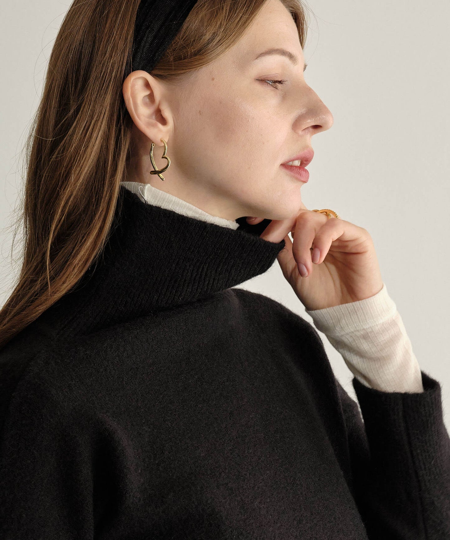 【MIA/ミア】タートルネッククロップドニットPO