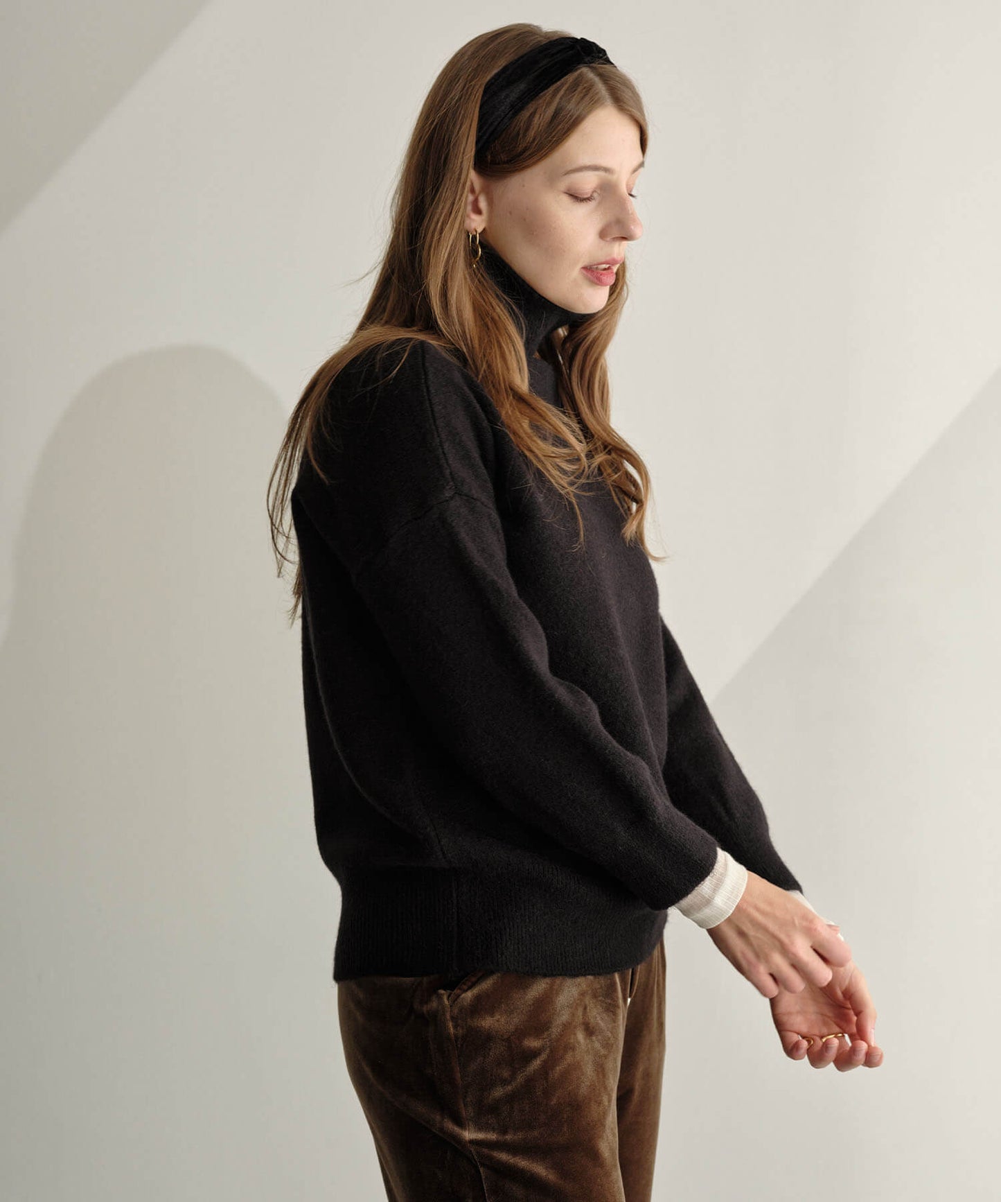 【MIA/ミア】タートルネッククロップドニットPO