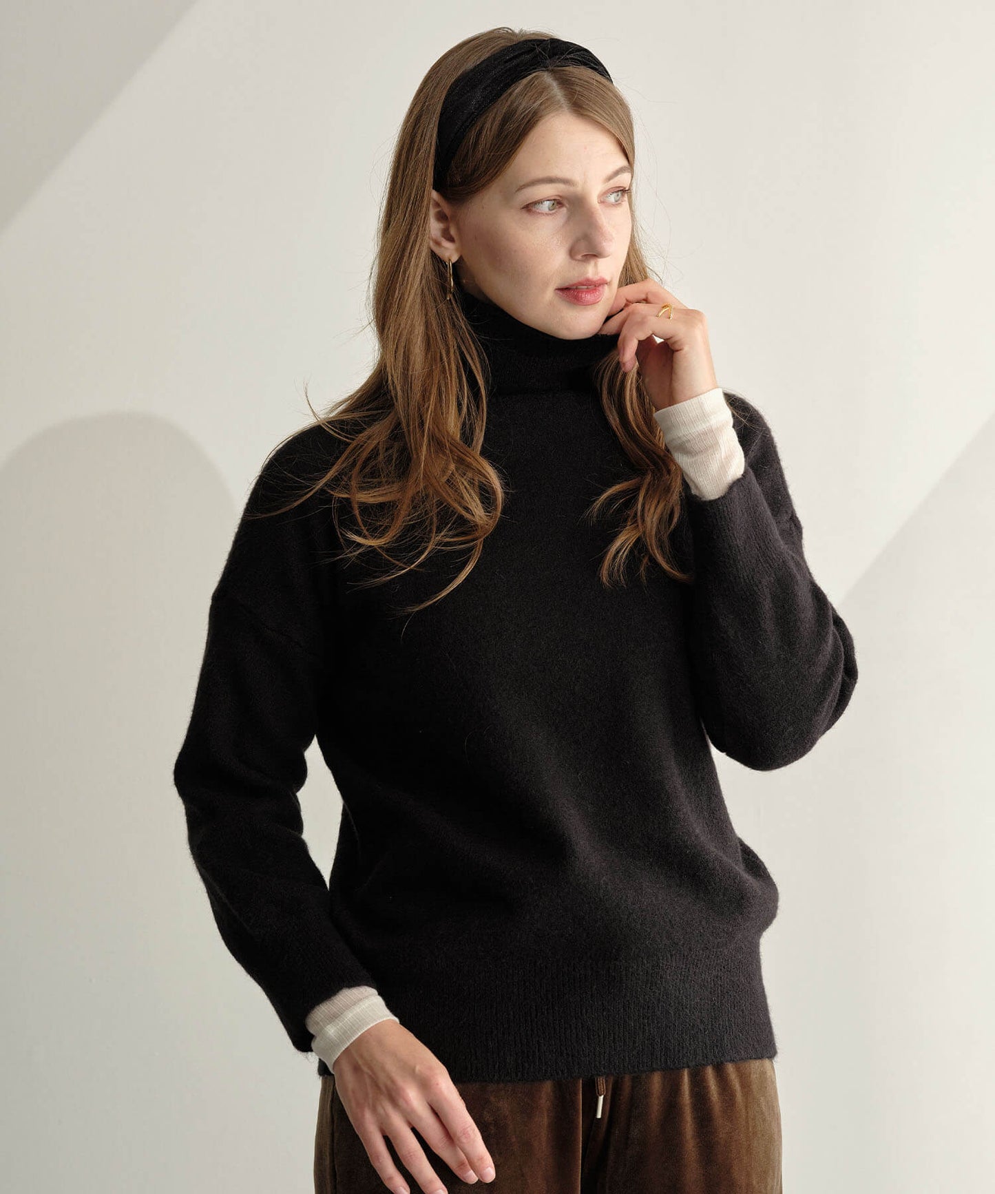 【MIA/ミア】タートルネッククロップドニットPO