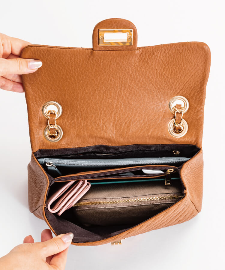 【ORNELLA/オルネラ】(NOVE-19)ラインキルティングチェーンバッグ(ゴールド金具)