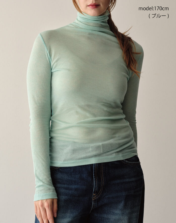 薄くて暖かウール混インナータートル