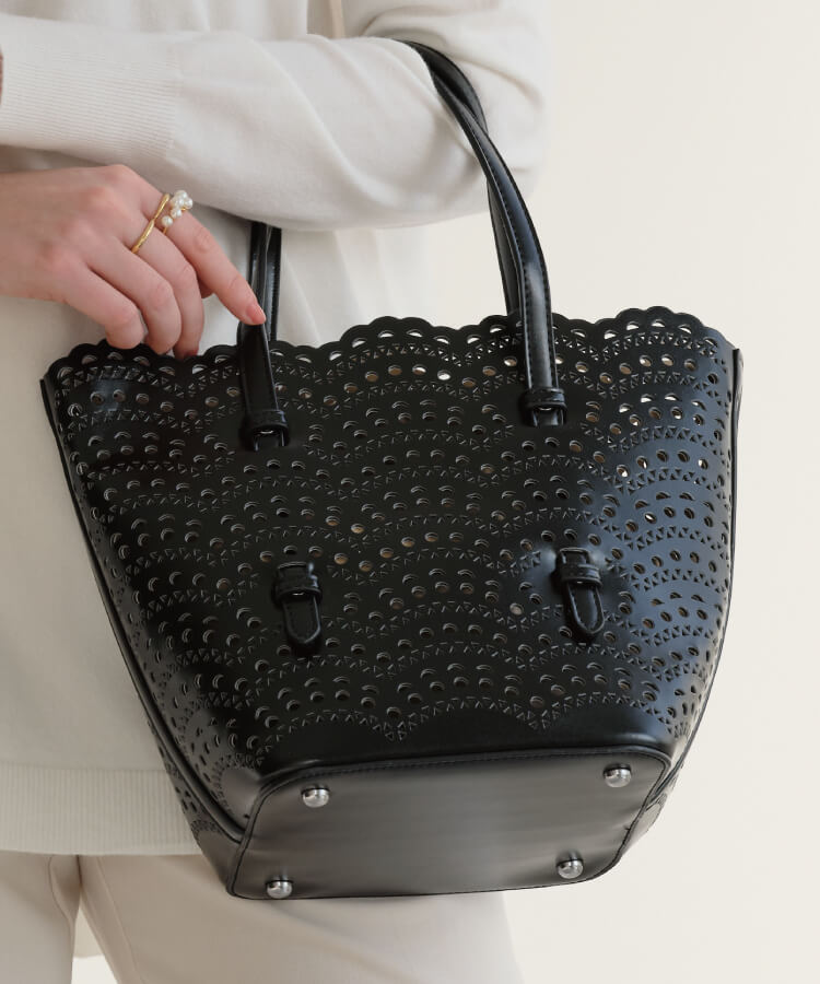 スカラップレースパンチングトートバッグ
