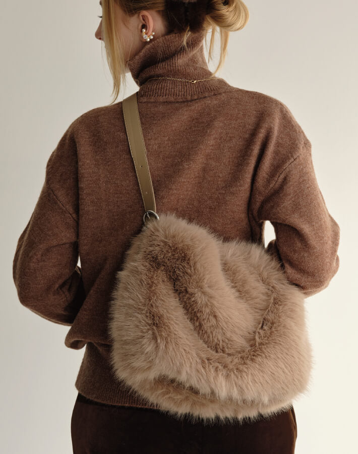 ボリュームファーショルダーバッグ