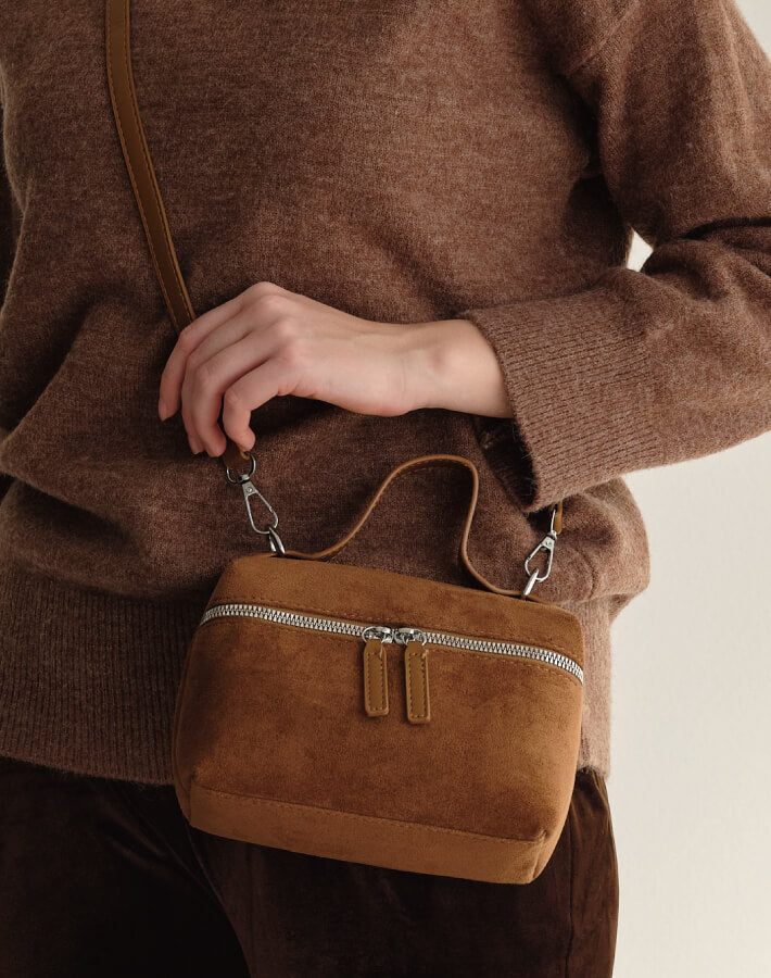 スウェ―ドバニティバッグ