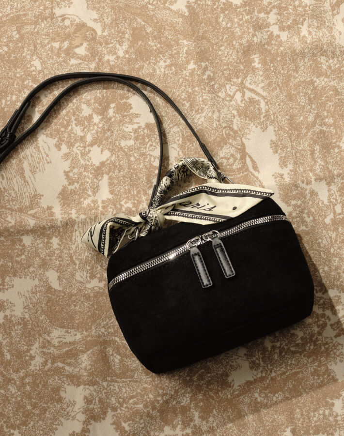 スウェ―ドバニティバッグ