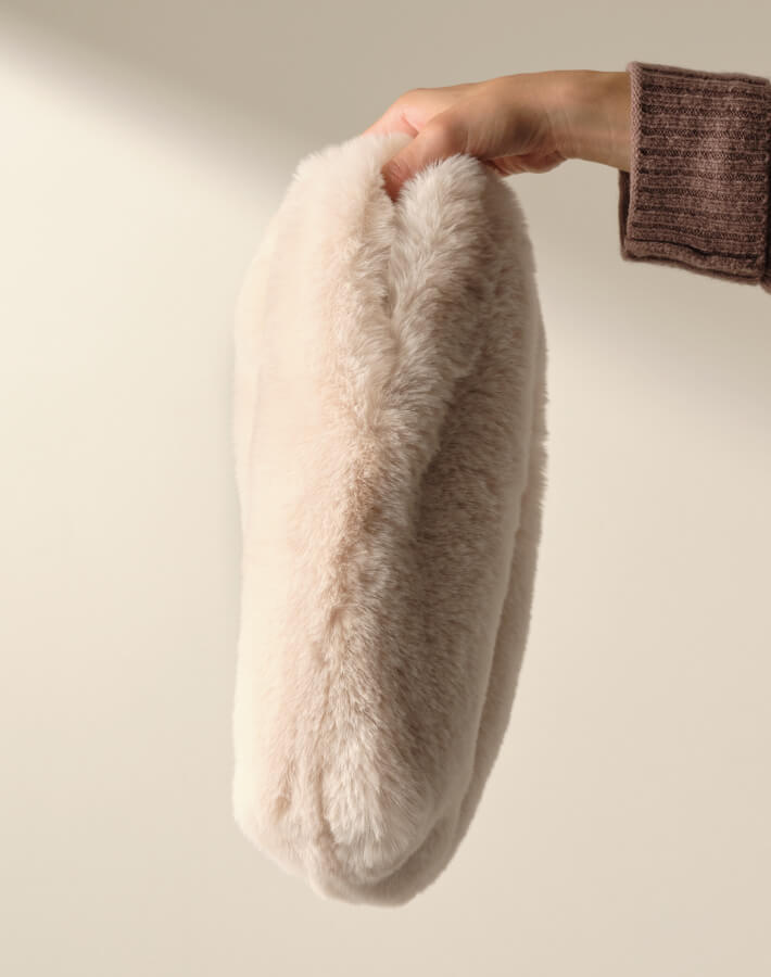 ファーワンハンドルバッグ