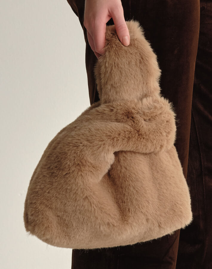 ファーワンハンドルバッグ