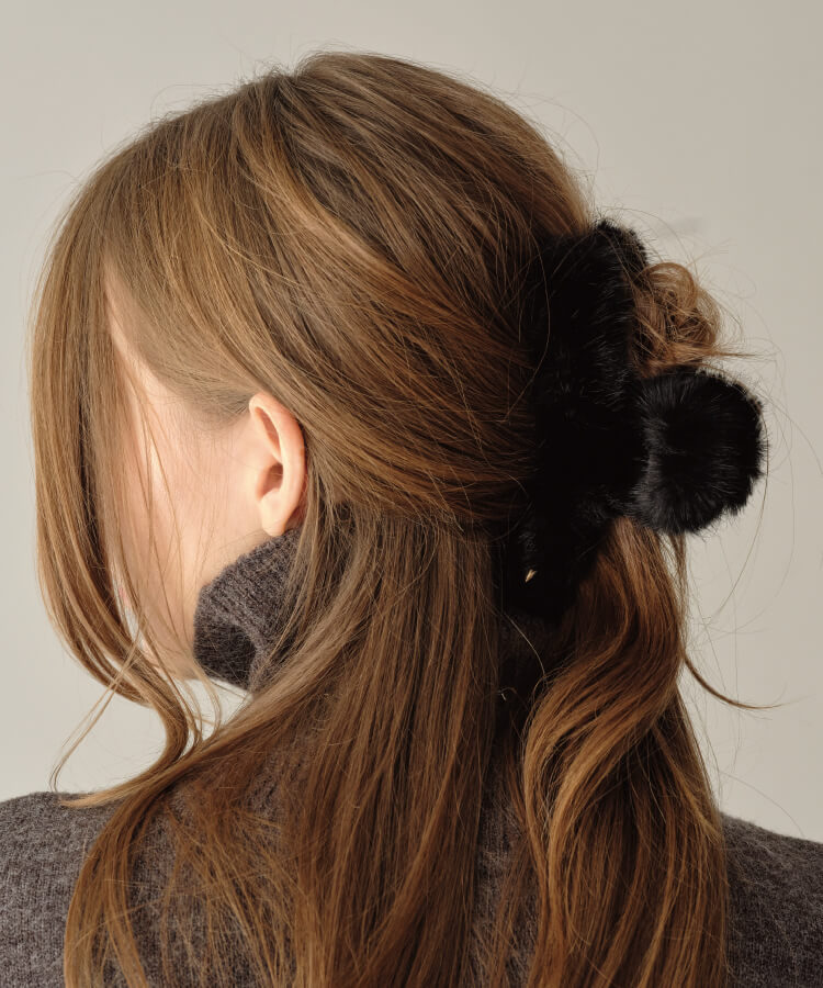 ファーヘアクリップハートチャーム付き