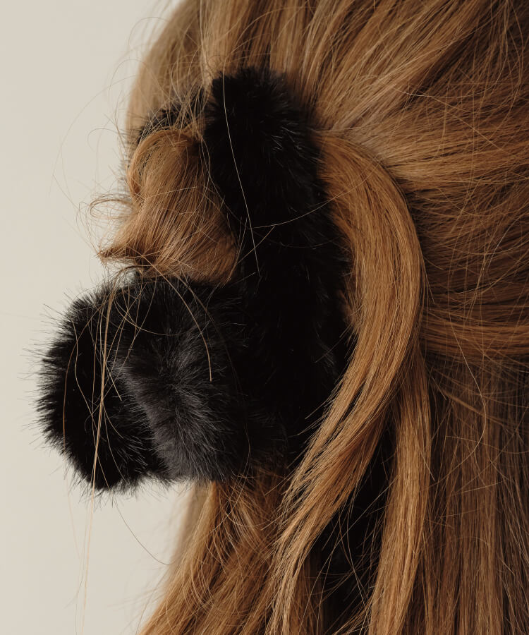 ファーヘアクリップハートチャーム付き