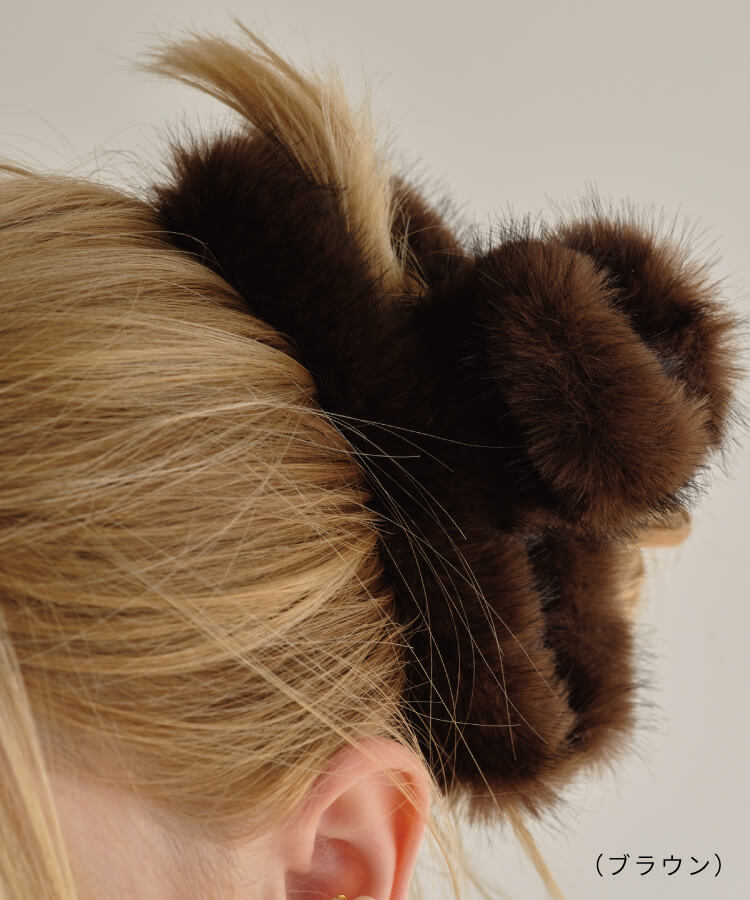 ファーヘアクリップハートチャーム付き