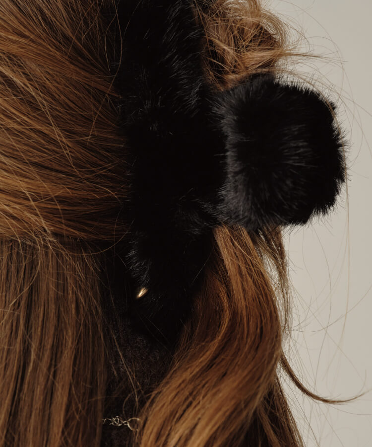 ファーヘアクリップハートチャーム付き