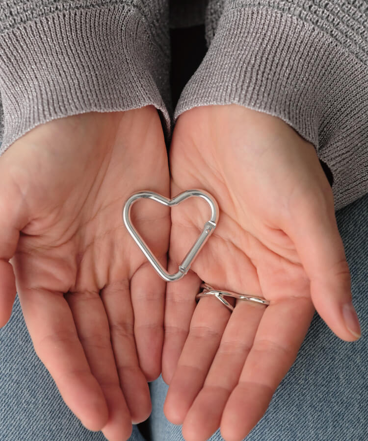 ハートカラビナ