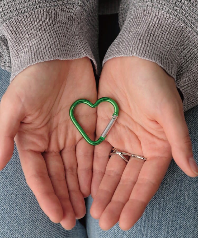 ハートカラビナ