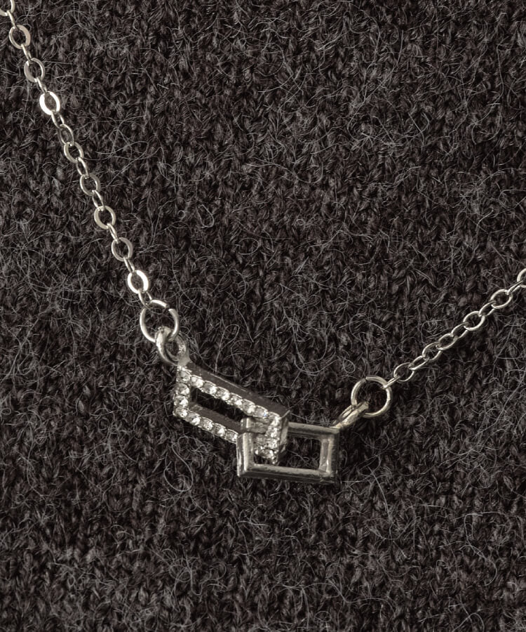 ツインリンクネックレス