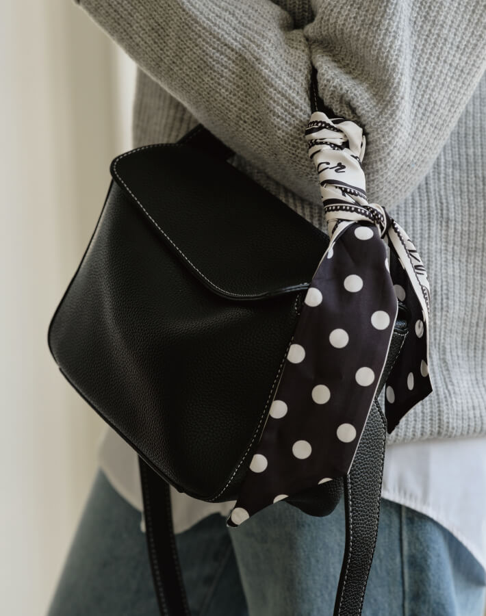 2WAYハンドルフラップバッグ（リボンスカーフ付き）