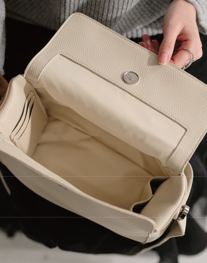 2WAYハンドルフラップバッグ（リボンスカーフ付き）