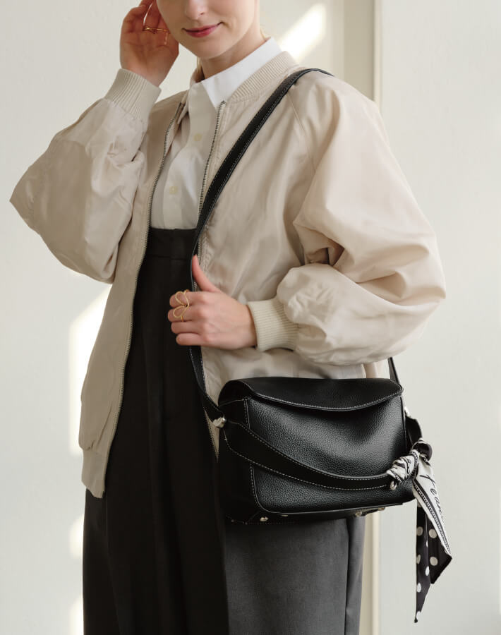 2WAYハンドルフラップバッグ（リボンスカーフ付き）