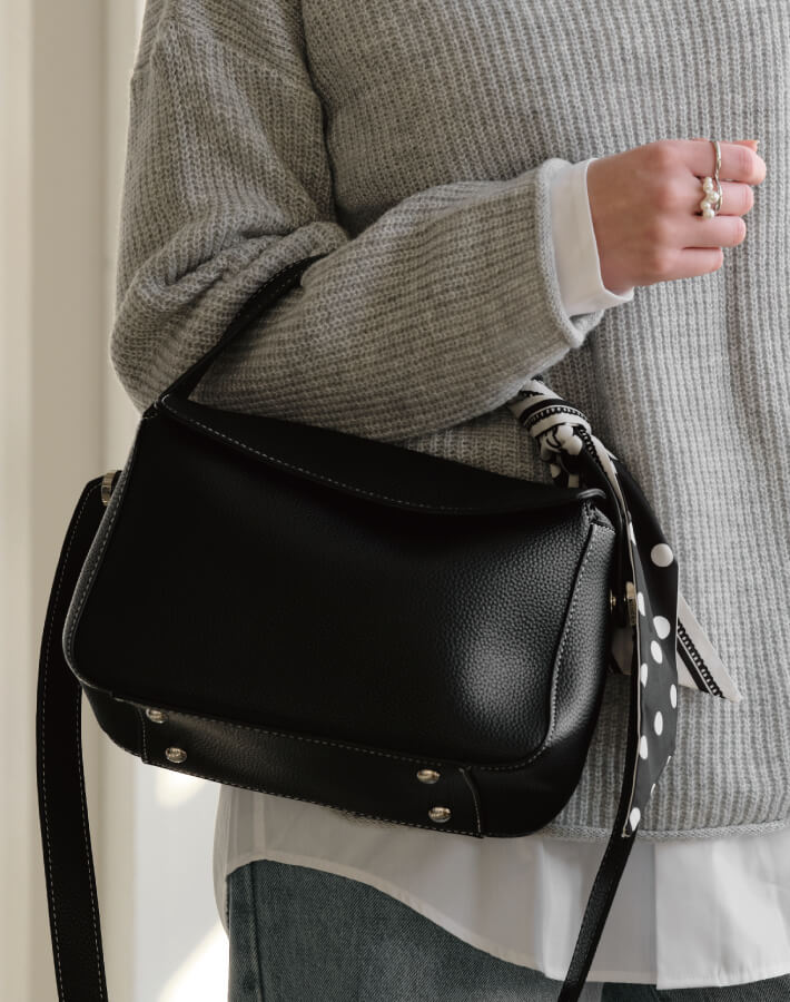 2WAYハンドルフラップバッグ（リボンスカーフ付き）