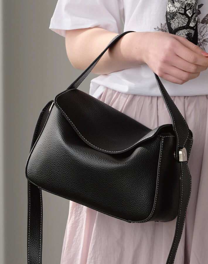 2WAYハンドルフラップバッグ（リボンスカーフ付き）