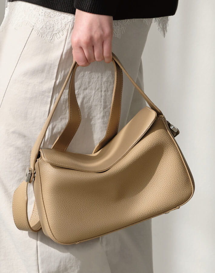 2WAYハンドルフラップバッグ（リボンスカーフ付き）