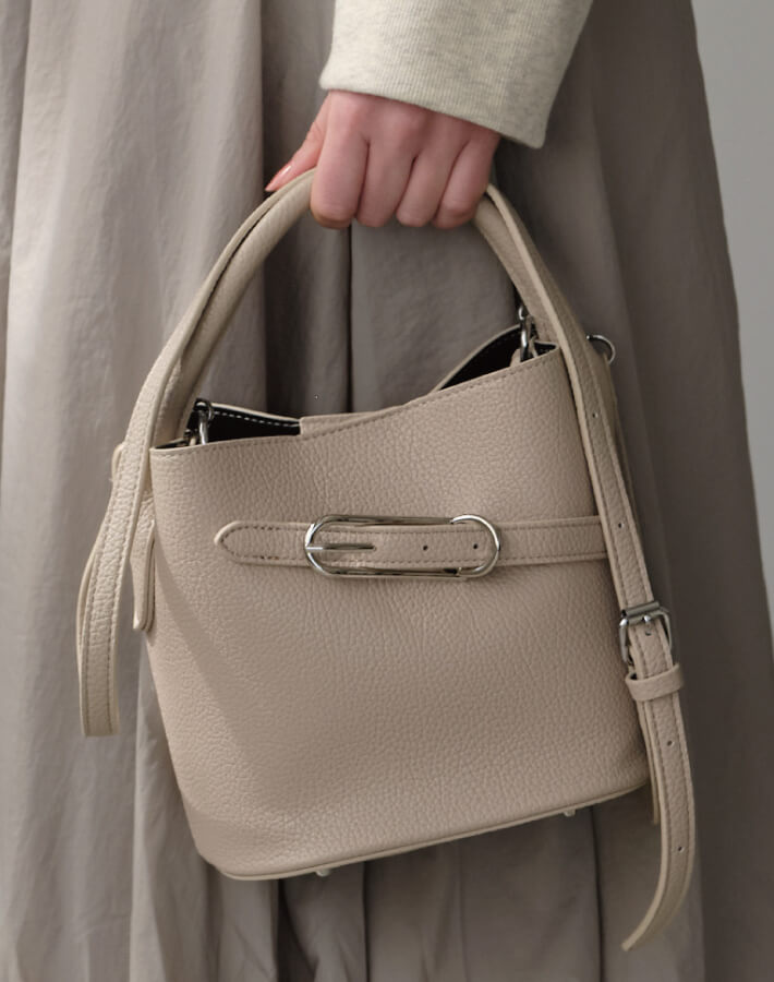 ベルトデザインバケットバッグ