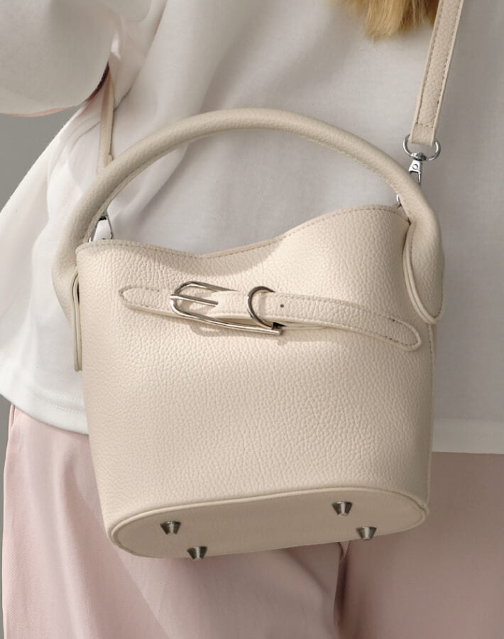 ベルトデザインバケットバッグ