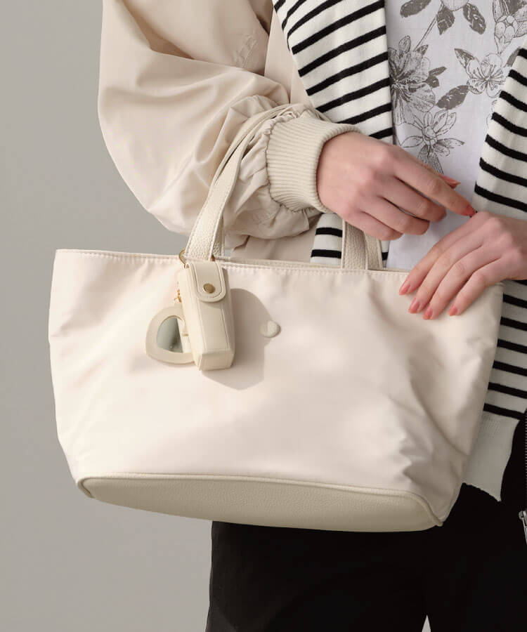 ナイロントートバッグ(リップケースチャーム付き)