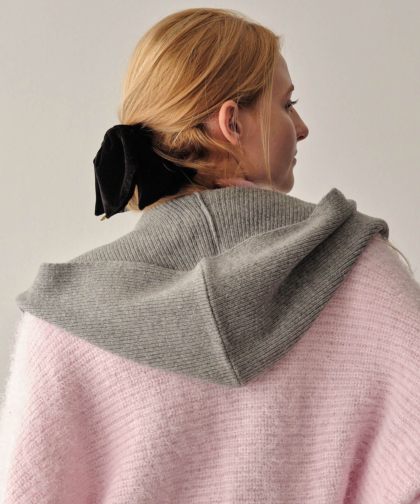 【MIA/ミア】フーディーマフラー