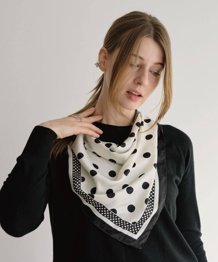 【ANOH】トライアングルスカーフ