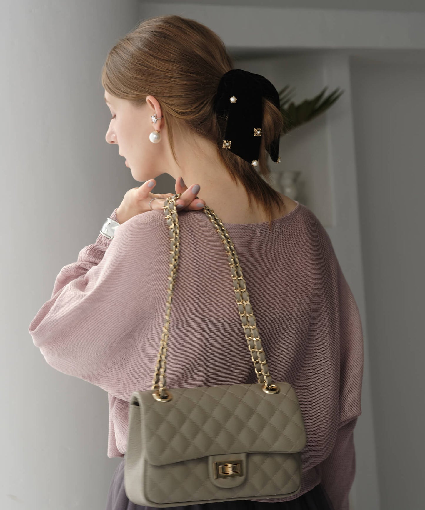 【ANOH】ビジューベロアリボンシュシュ