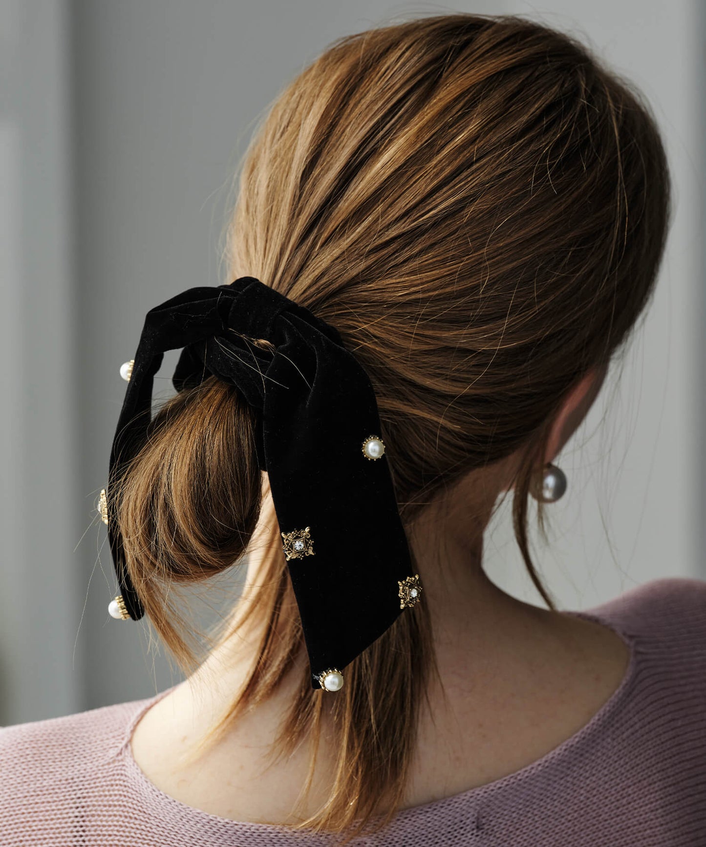 【ANOH】ビジューベロアリボンシュシュ