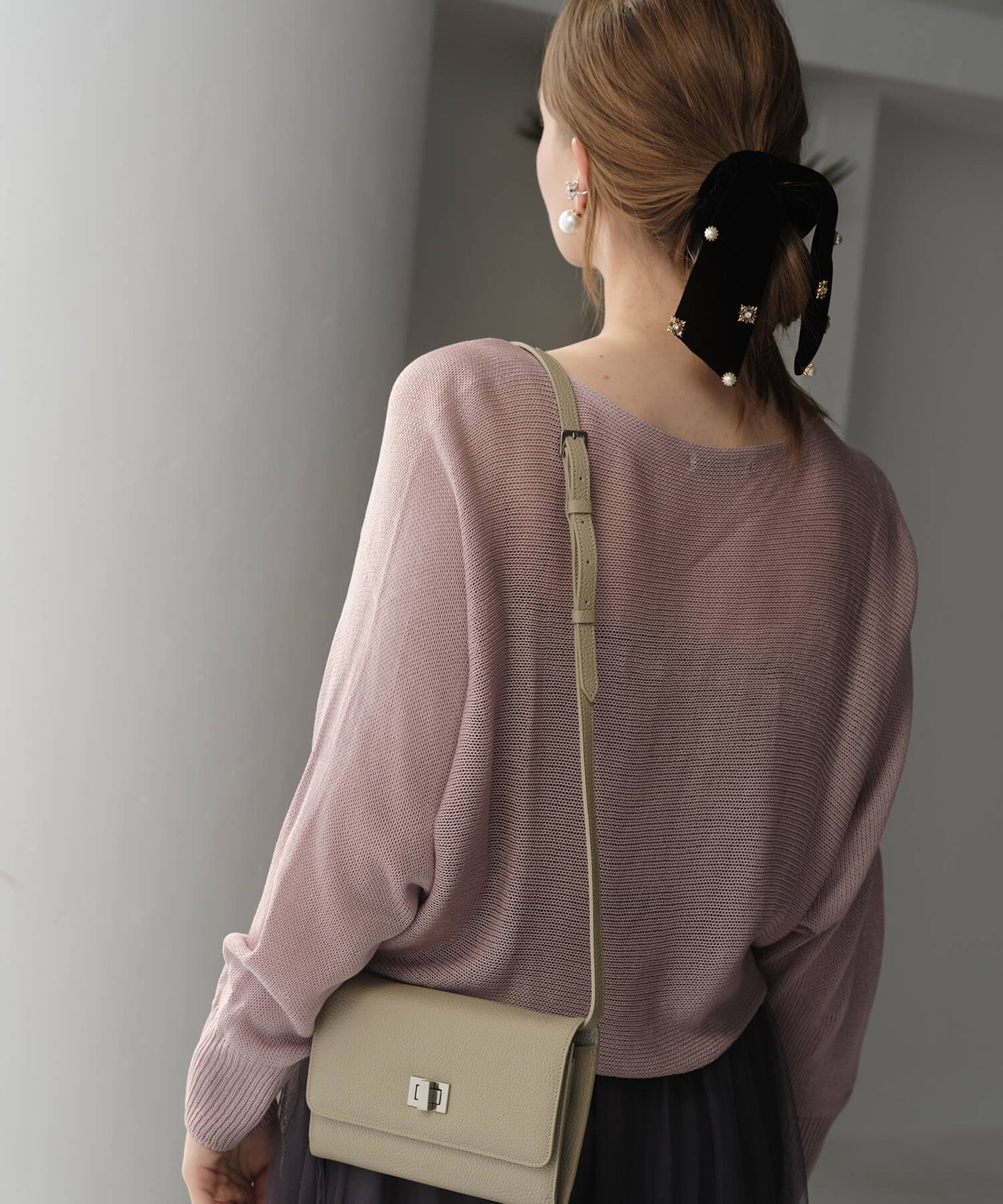 【ANOH】ビジューベロアリボンシュシュ