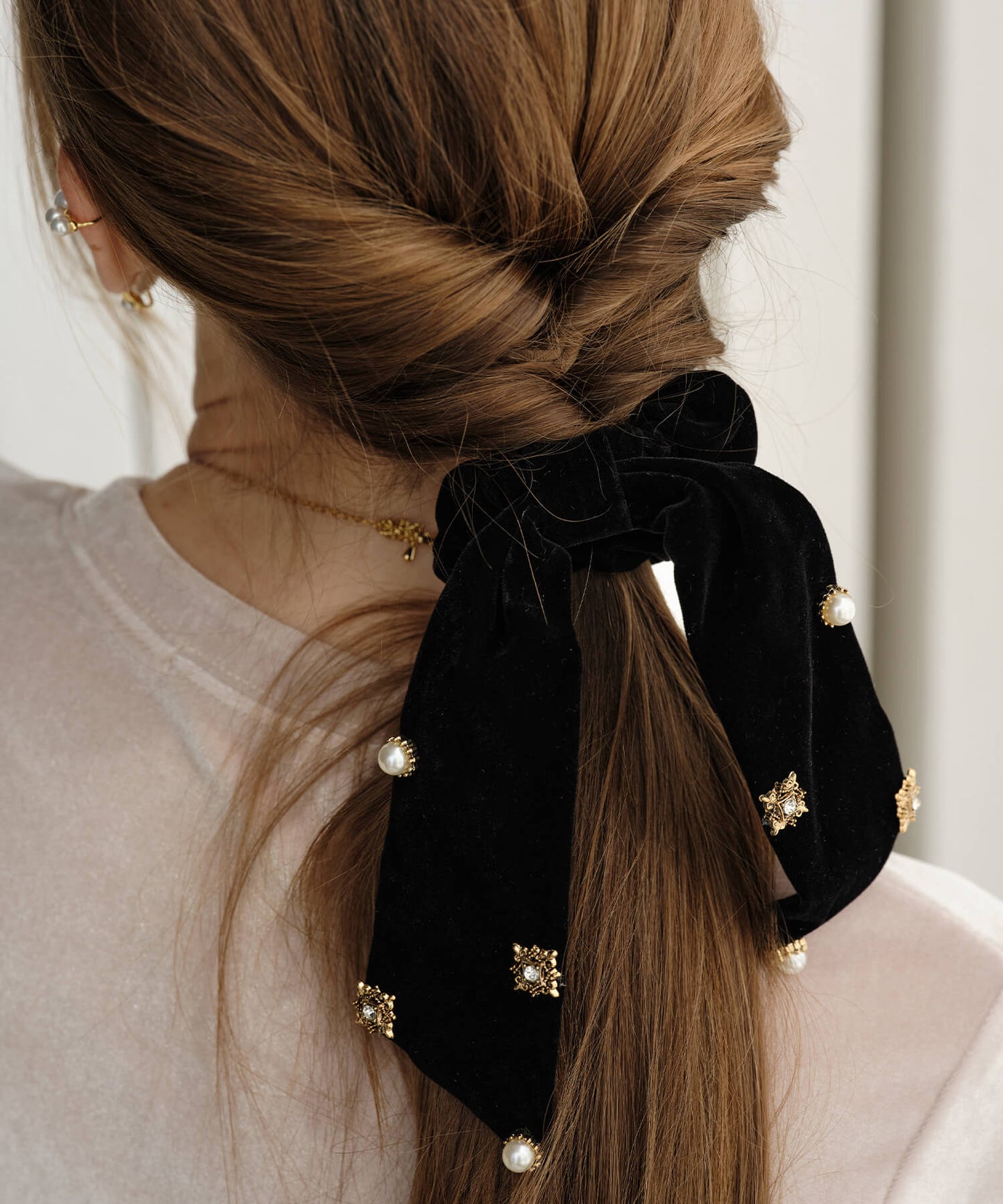 【ANOH】ビジューベロアリボンシュシュ