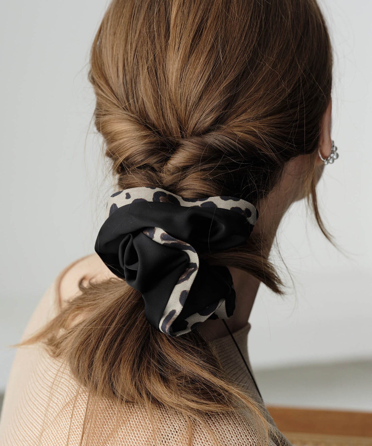 【ANOH】レオパードラインシュシュ