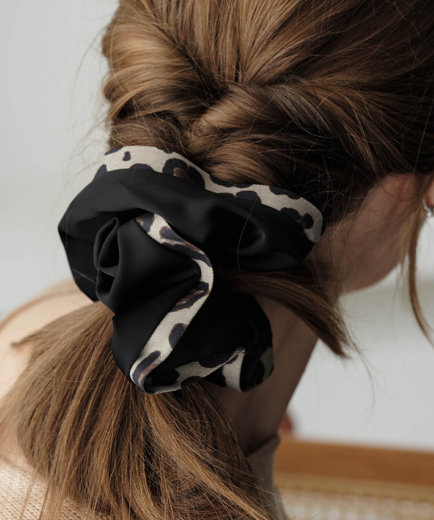 【ANOH】レオパードラインシュシュ