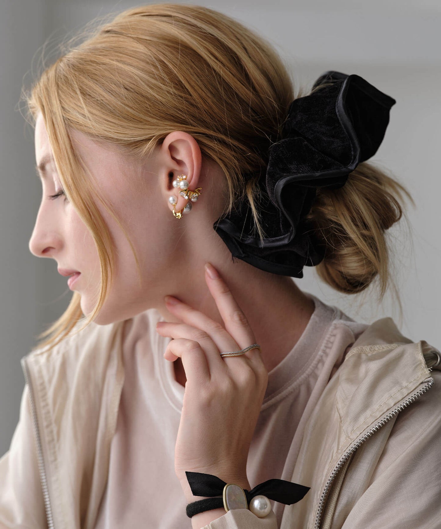 【ANOH】ドットベロアタッチシュシュ