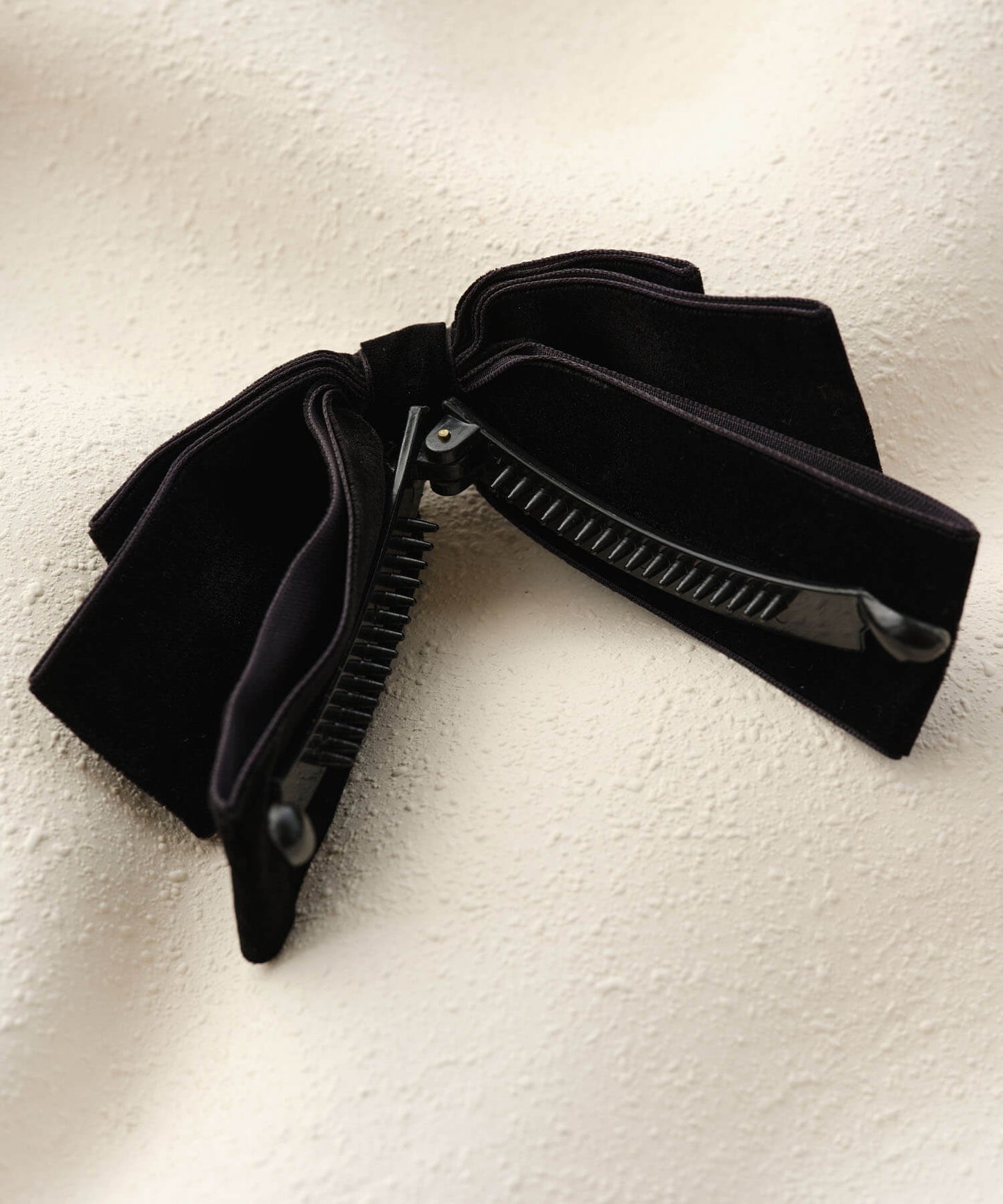 【ANOH】ベロアリボンバナナクリップ