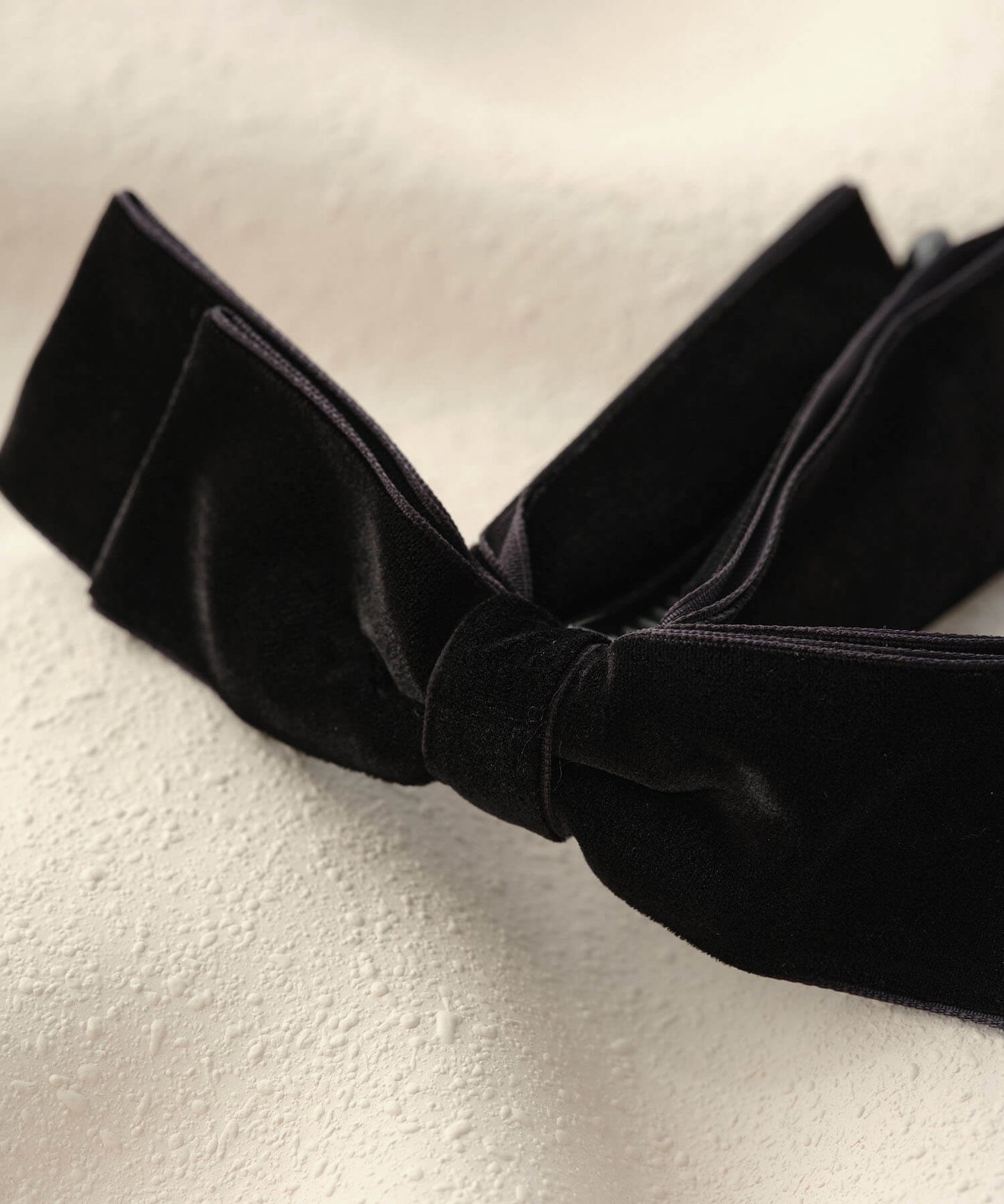 【ANOH】ベロアリボンバナナクリップ